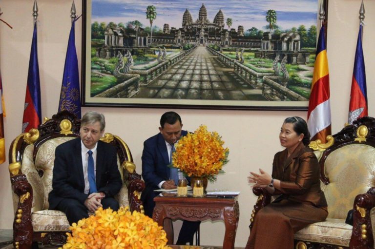 HE_Men_Sam_An_French_Senator_1